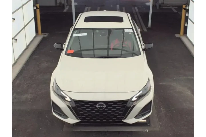 $20990 : Nissan Altima 2024 2.5 SR 4d image 2