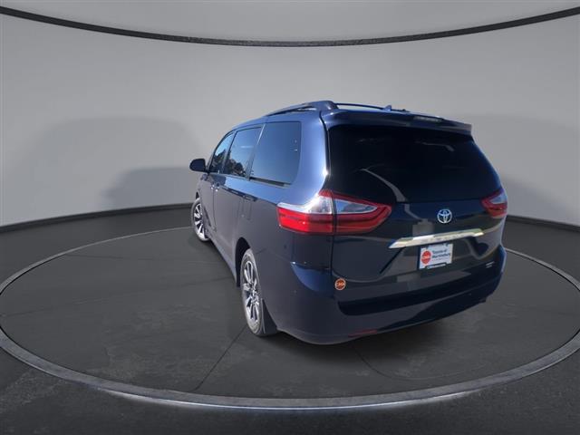 $29500 : PRE-OWNED 2018 TOYOTA SIENNA image 7