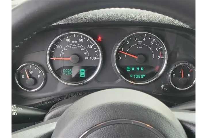 $26597 : Jeep Wrangler Unlimited 2017 image 10