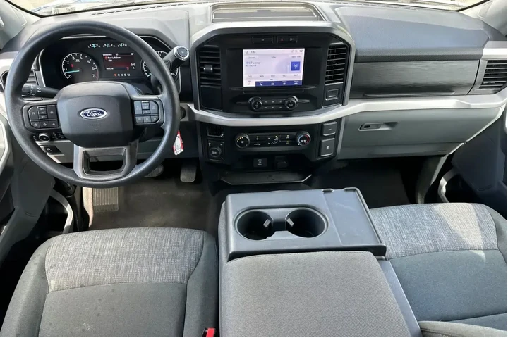 $33999 : Ford F-150 2023 4x4 XLT 4dr image 3