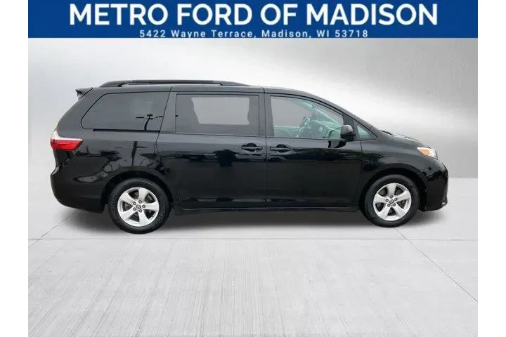$24995 : Toyota Sienna 2020 LE 7-Pass image 9