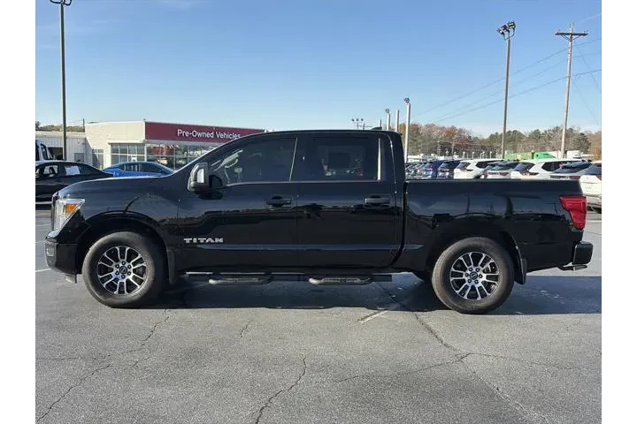 $36808 : Nissan Titan 2024 4x2 SV 4dr image 2