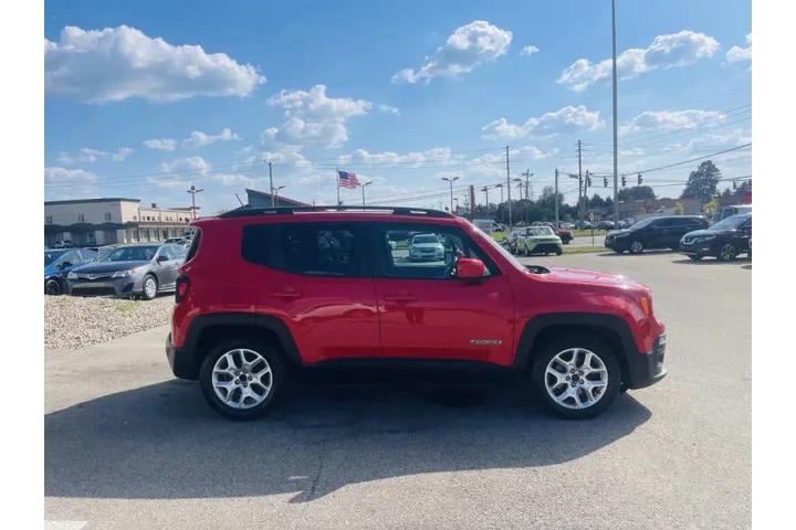 $7850 : 2016 Renegade Latitude image 8