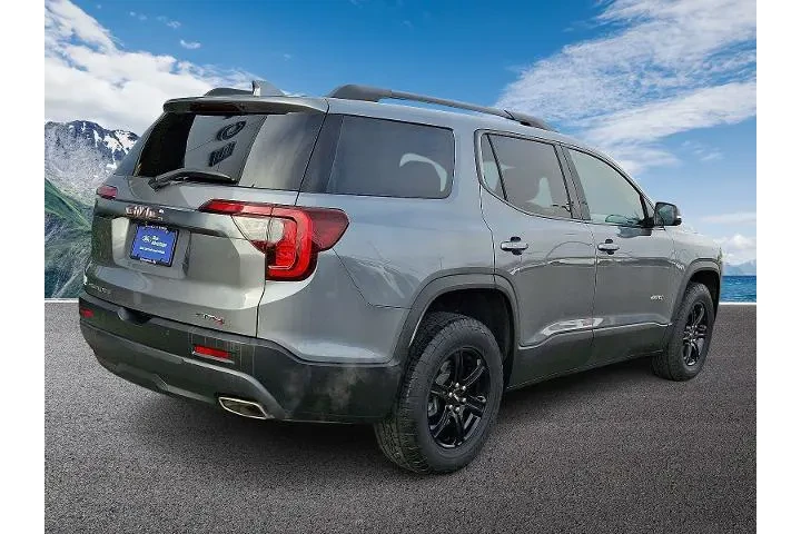 $31997 : GMC Acadia 2022 4x4 AT4 4dr image 6