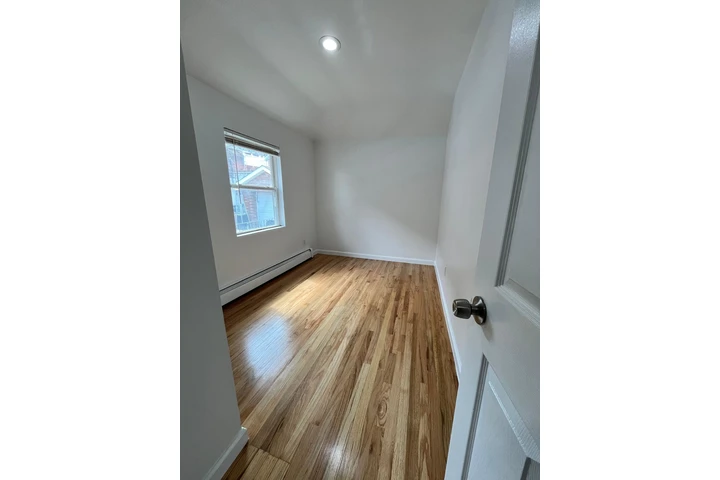 $2701 : UNIDAD TIPO ATTIC 3 RECAMARAS image 3