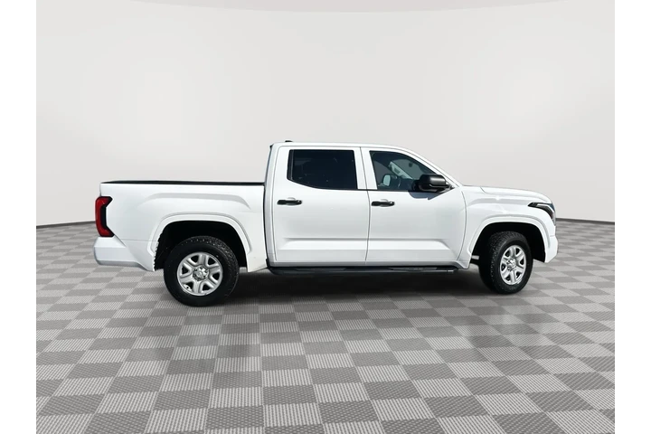 $40997 : 2023 Tundra SR image 10