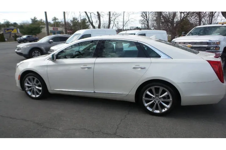 $12900 : 2013 XTS Premium Collection image 5