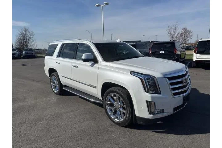 $37000 : Cadillac Escalade 2020 4x4 L image 1