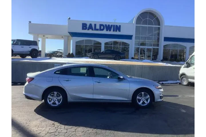 $17300 : Chevrolet Malibu 2022 LT 4dr image 8