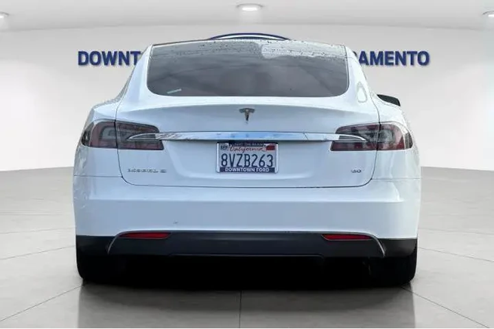 $12900 : Tesla Model S 2013 Base 4dr image 9