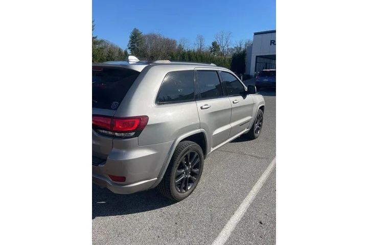 $15000 : Jeep Grand Cherokee 2017 4x4 image 5