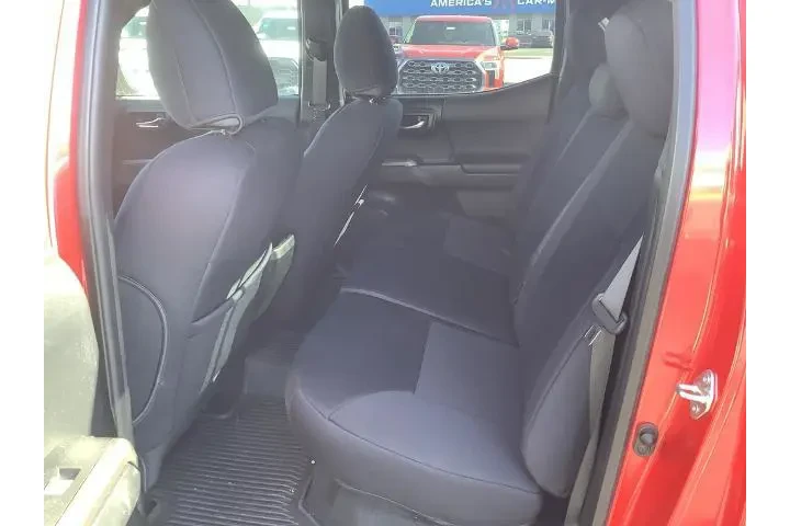 $29550 : Toyota Tacoma 2017 4x4 TRD S image 10