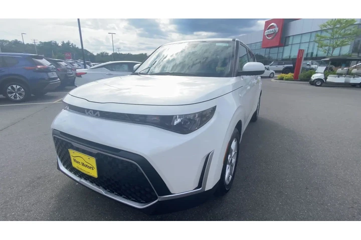 $19573 : Kia Soul 2023 LX 4dr Crossov image 6