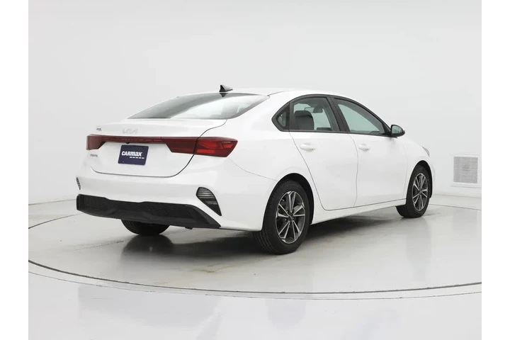 $17998 : Kia Forte 2023 LXS 4dr Sedan image 8