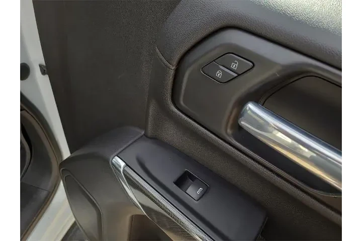 $34547 : GMC Sierra 1500 2021 4x4 AT4 image 10