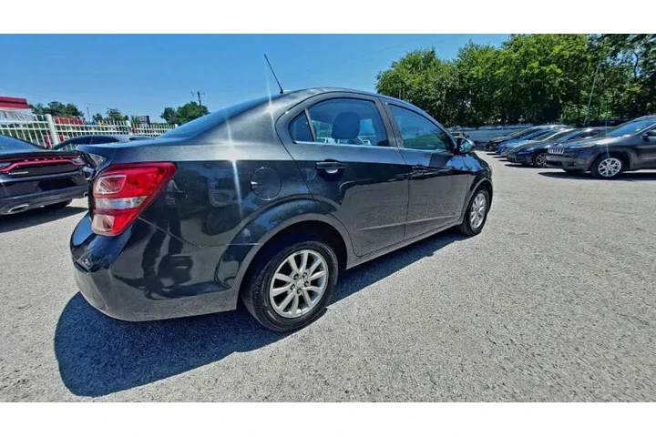 $5900 : 2020 Sonic LT image 7