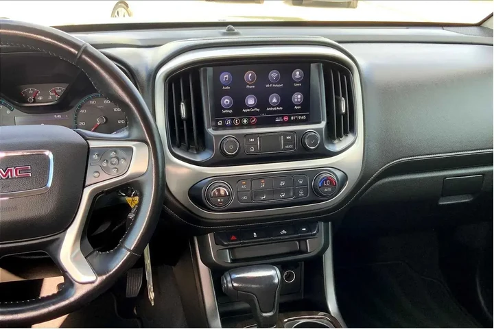 $20526 : GMC Canyon 2020 4x2 SLE 4dr image 6