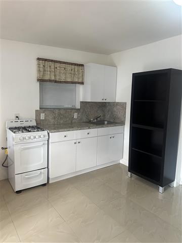 $1700 : Rento Apartamento /efficiency image 7