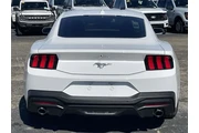 $27499 : Ford Mustang 2024 EcoBoost 2 thumbnail