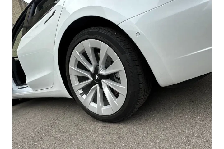 $25000 : 2022 Model 3 image 9