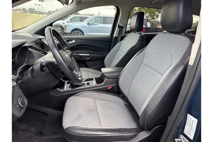 $10736 : Ford Escape 2019 AWD SE 4dr image 9