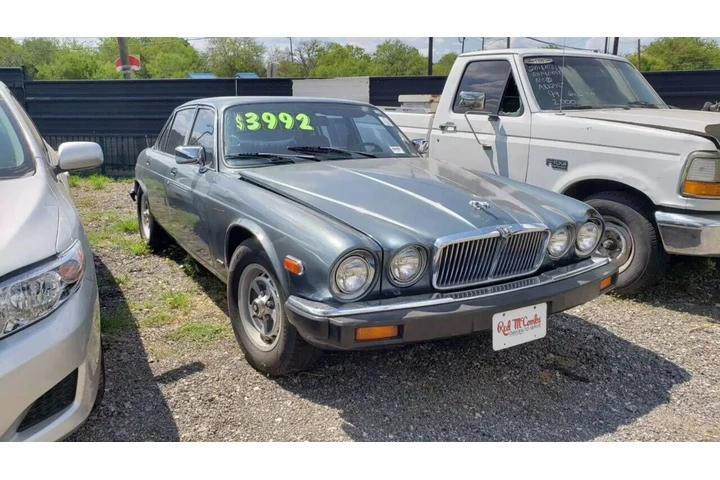 $3995 : 1986 JAGUAR XJ-SERIES1986 JAG image 2