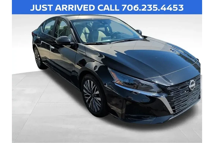 $17786 : Nissan Altima 2025 2.5 SV 4d image 1