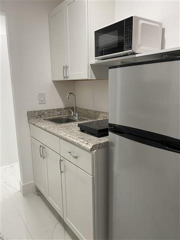 $2400 : Apartamento 2/1 .Disponible image 5