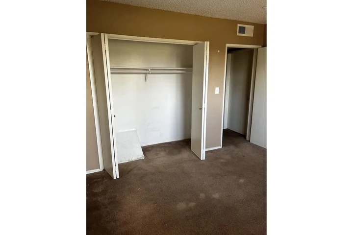 $900 : Se Renta Cuarto - Norwalk image 1