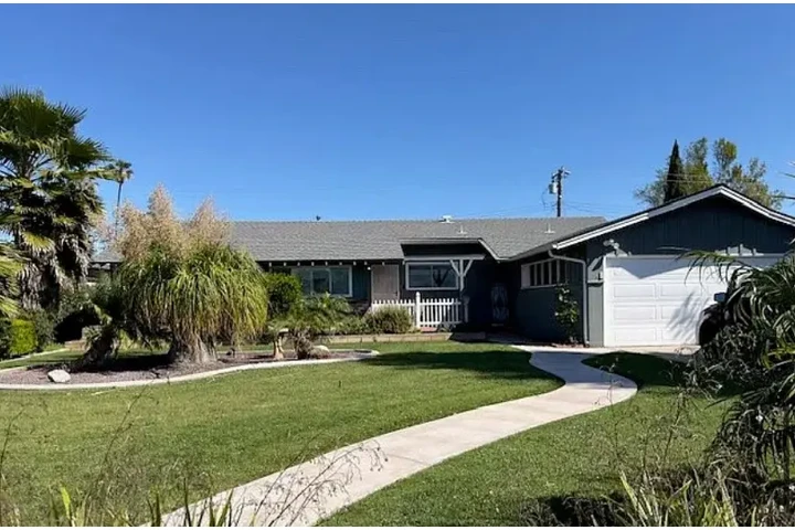 $1620 : FAMILY RESIDENCE! image 1