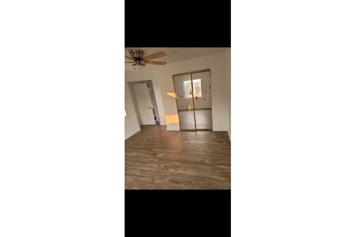 $2700 : Deysi image 2