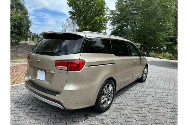 $6000 : 2015 Sedona SX Limited image 8