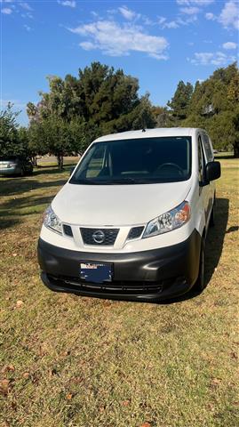 $15500 : NISSAN NV200 image 1