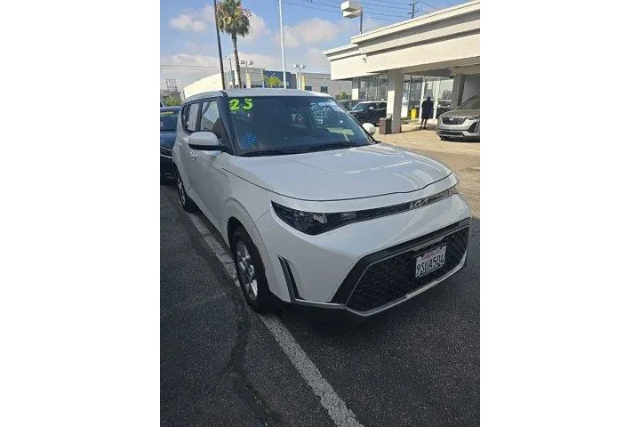$18500 : Kia Soul 2025 LX 4dr Crossov image 2