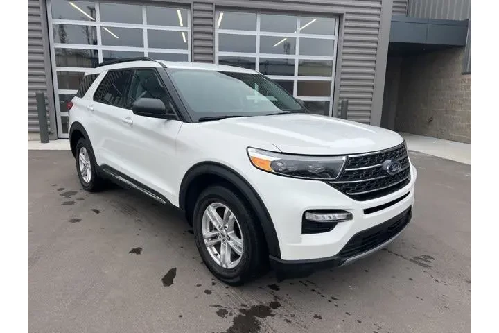 $29866 : Ford Explorer 2023 AWD XLT 4 image 3