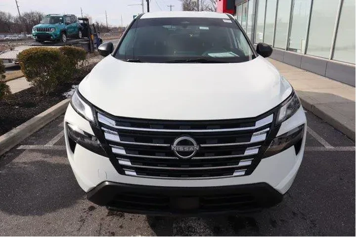 $21013 : Nissan Rogue 2025 AWD S 4dr image 4