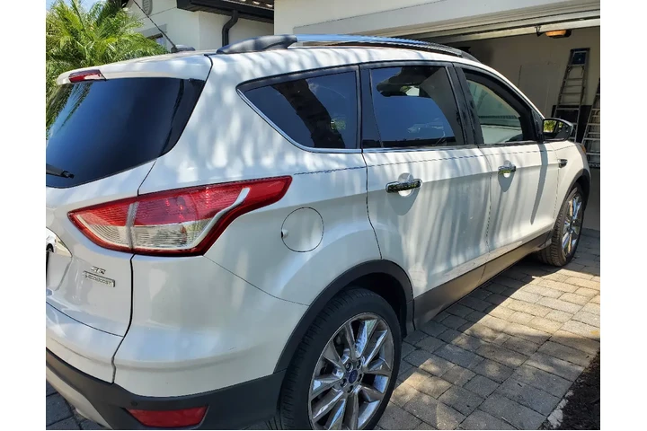 $5000 : 2015 Ford Escape SE image 2