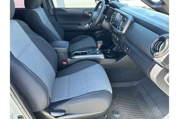 $33845 : Toyota Tacoma 2022 4x2 TRD O image 9