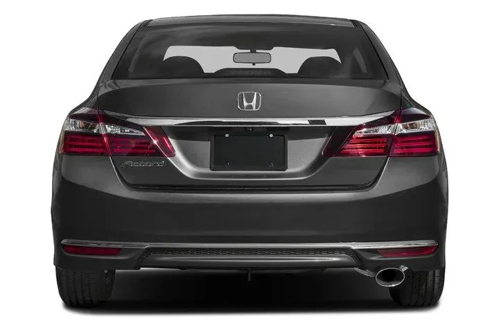 $15490 : Honda Accord 2017 LX 4dr Sed image 5