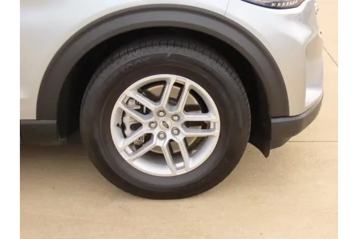 $32911 : Ford Explorer 2025 Active 4d image 7