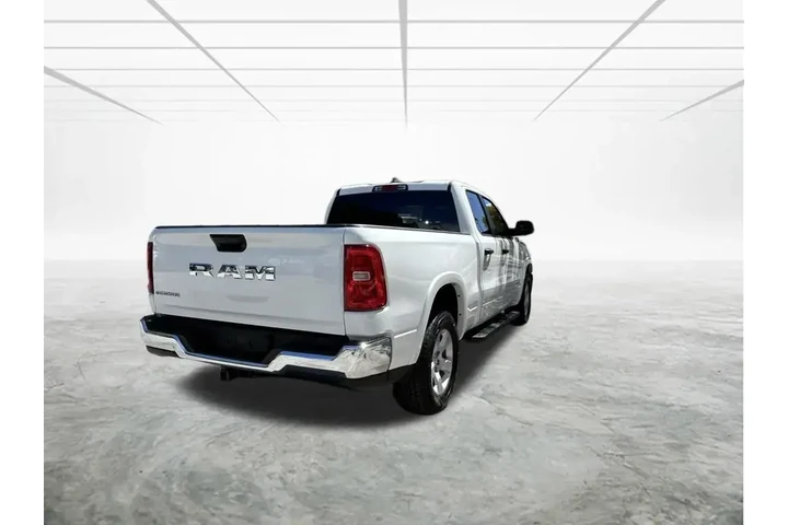 $33837 : Ram 1500 2025 4x2 Big Horn 4 image 7
