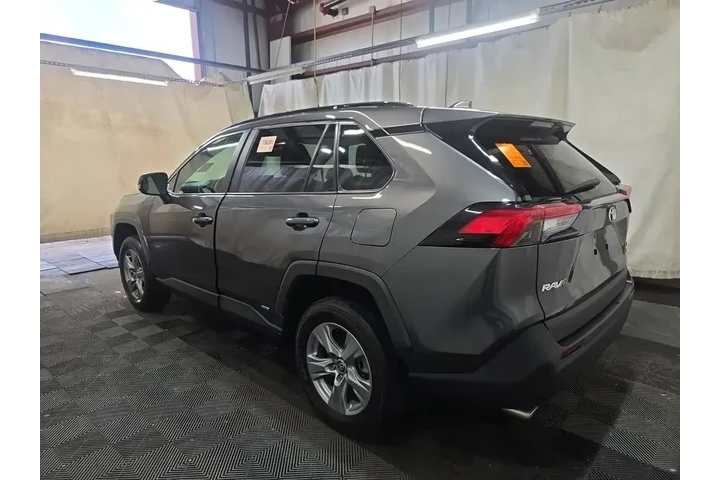 $27993 : Toyota RAV4 Hybrid 2022 AWD image 4