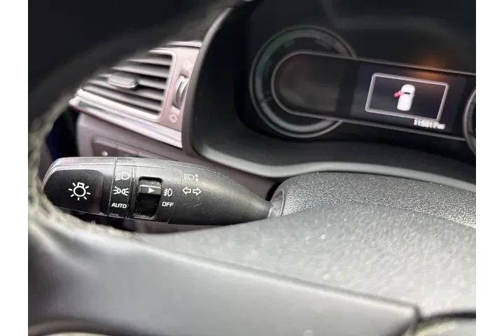 $14074 : Kia Niro 2018 EX 4dr Crossov image 9