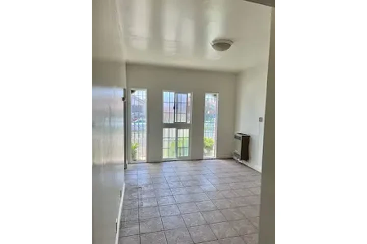 $1,895/MES. LOS ANGELES. image 1