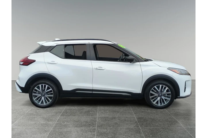Nissan Kicks 2024 SR 4dr Cro image 6