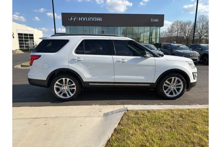 $14972 : Ford Explorer 2017 XLT 4dr S image 9