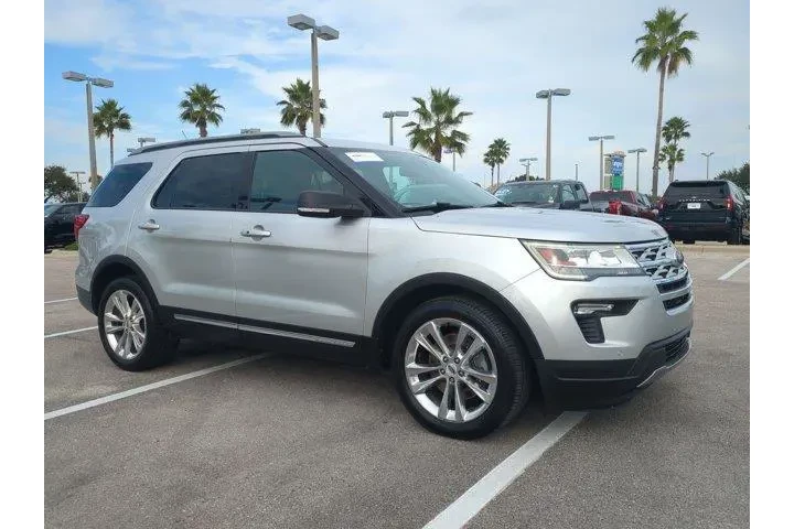 $16990 : Ford Explorer 2019 XLT 4dr S image 2