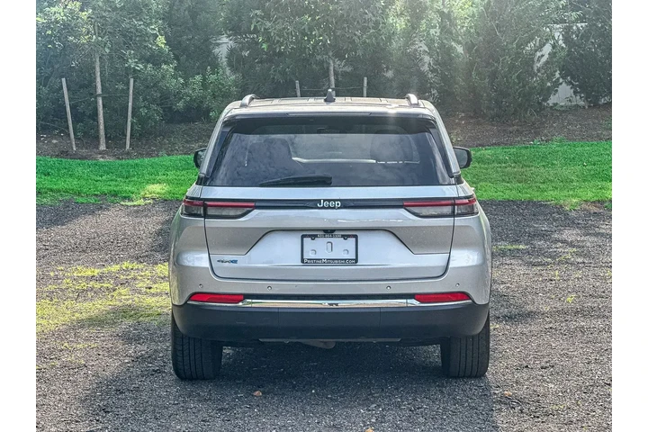 $20895 : Jeep Grand Cherokee 2023 4x4 image 7