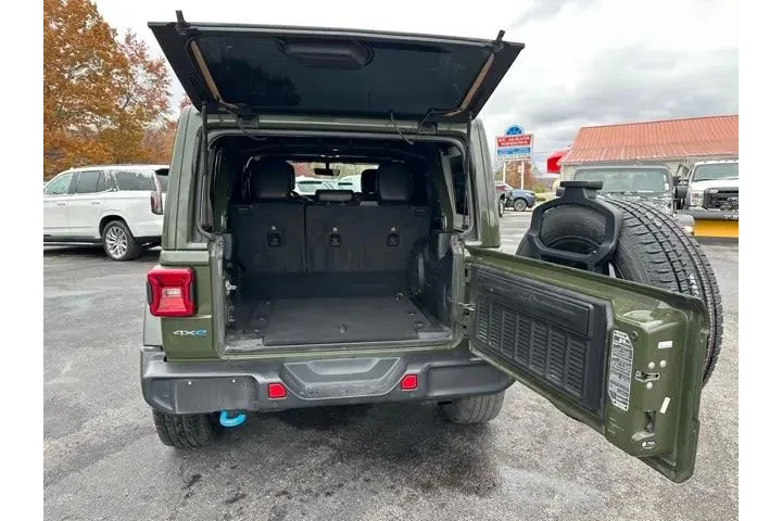 $27652 : Jeep Wrangler Unlimited 2022 image 9