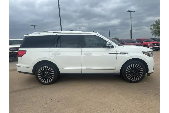 $34329 : Lincoln Navigator 2020 4x4 B image 2